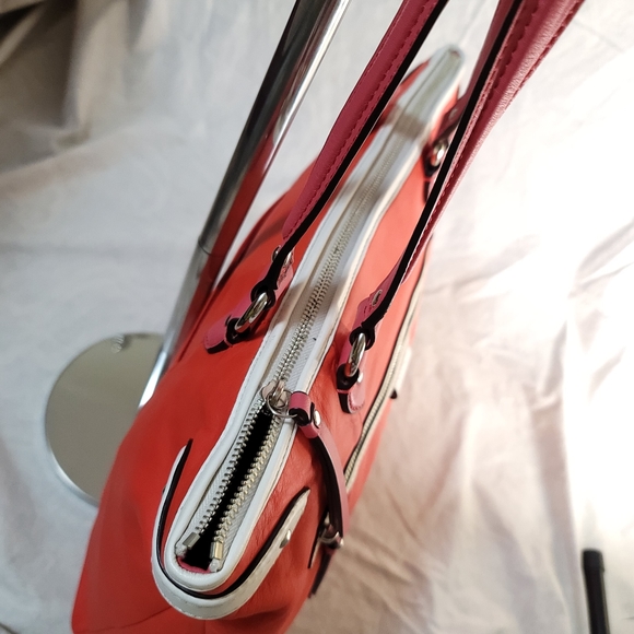 Coach Smooth Leather color block Tote - Picture 2 of 11